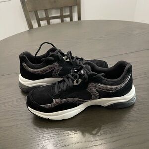 Ryka walking shoe Black with animal print never worn original box size 9 1/2 W.
